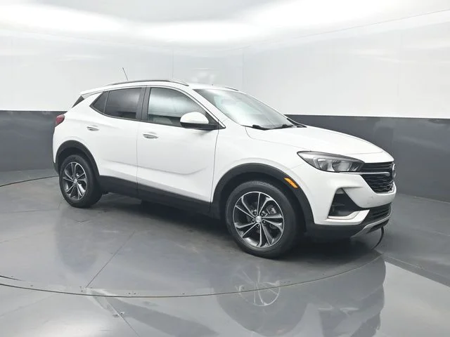 Used 2020 White Buick Select image 35
