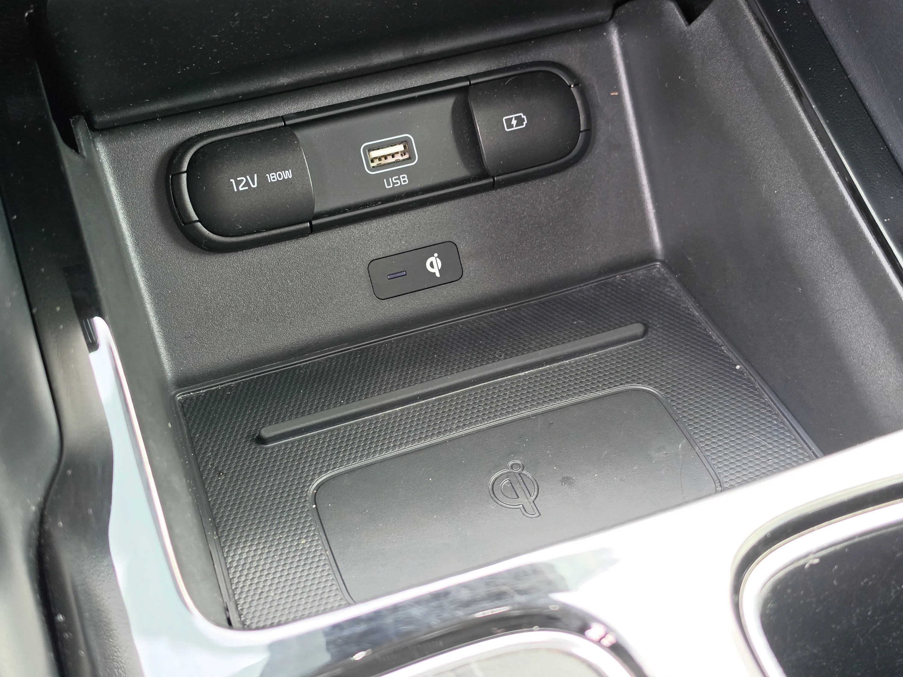 Used 2022 Everlasting Silver Kia EX image 31