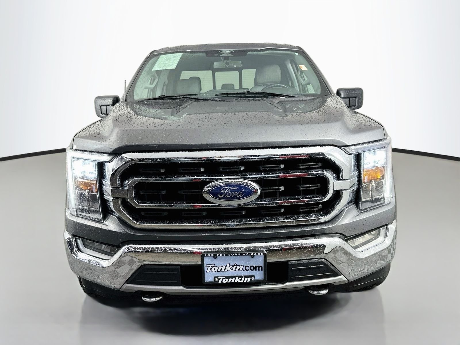 Used 2021 Gray Metallic Ford XLT image 2