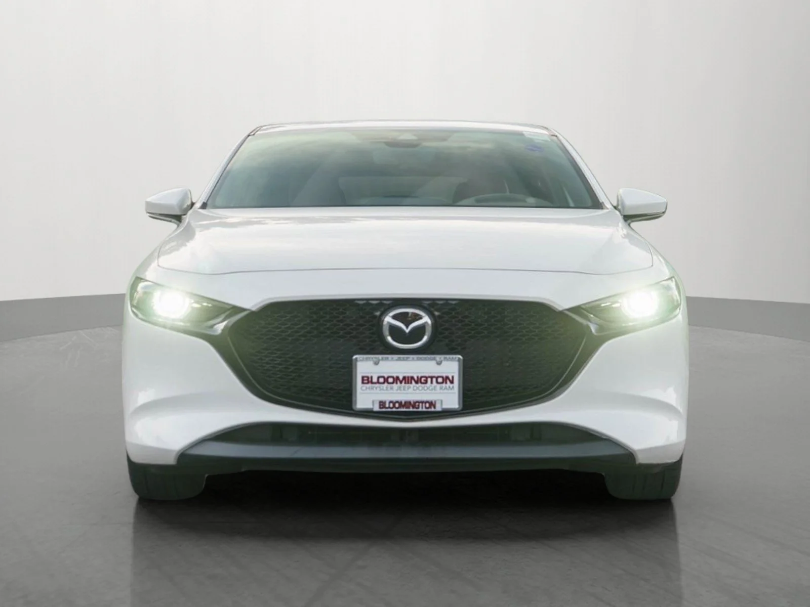 Used 2020 Snowflake White Pearl Mica Mazda Premium image 2