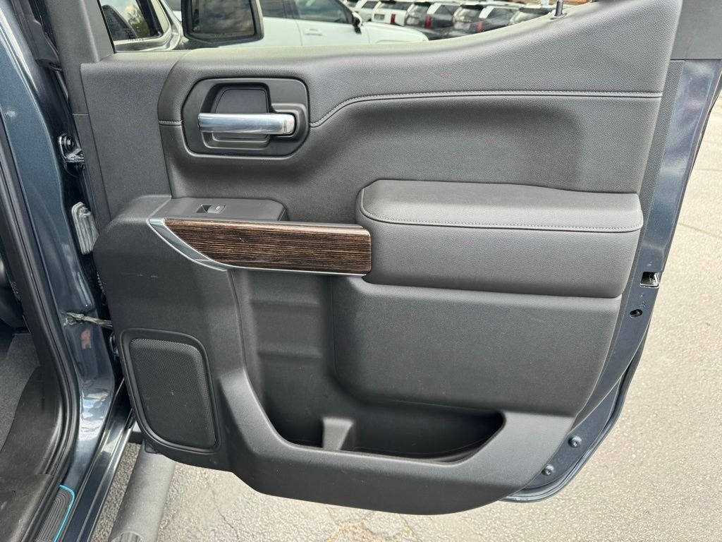 Used 2021 Blue GMC Elevation image 24