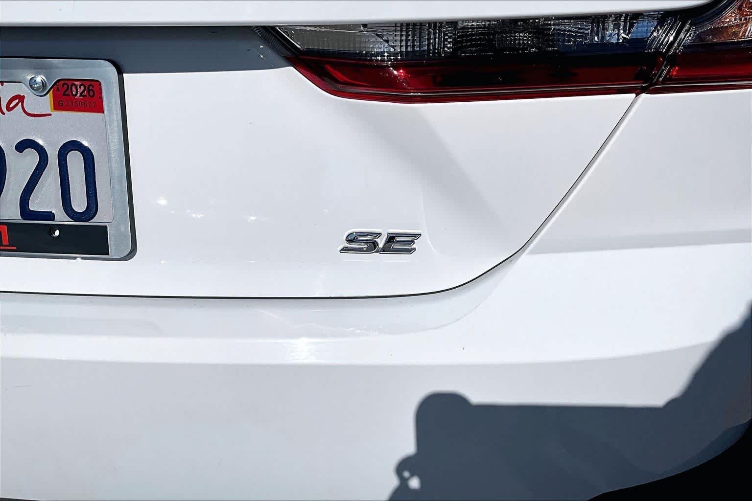 Certified Used 2025 Ice Cap Toyota SE image 9