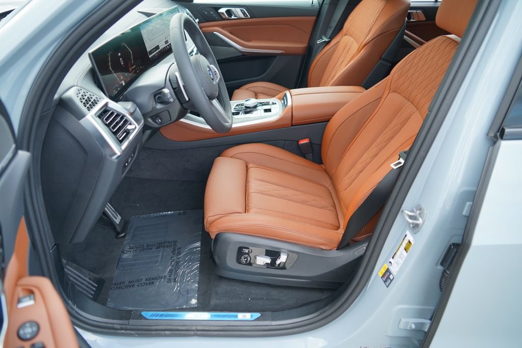 New 2026 Brooklyn Grey Metallic BMW xDrive50e image 10