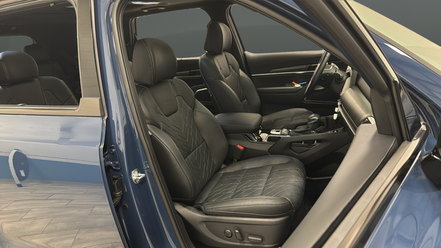 Used 2025 Black Kia SX X-Line image 23