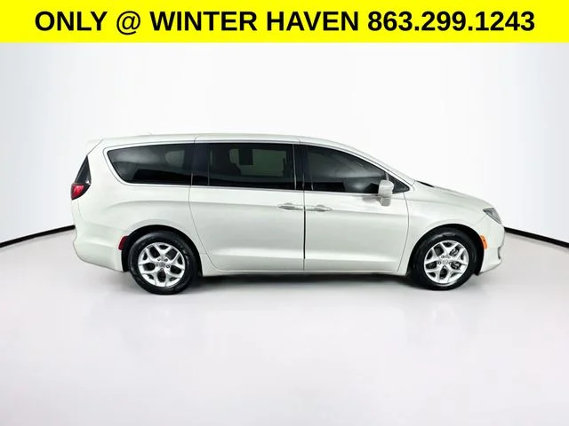 Used 2020 White Chrysler Touring image 8