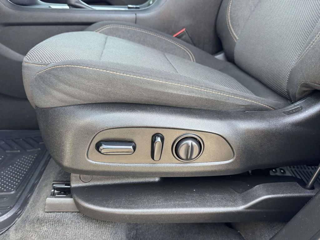 Used 2019 Silver Chevrolet LT image 21