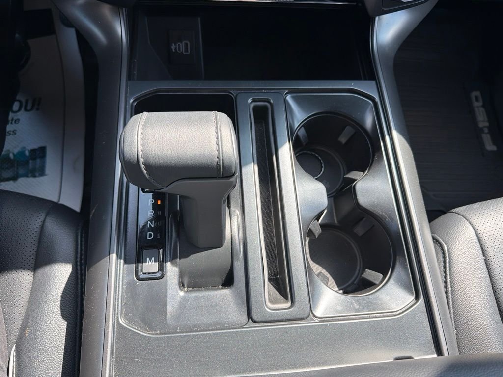 Used 2025 Agate Black Metallic Ford Lariat image 26