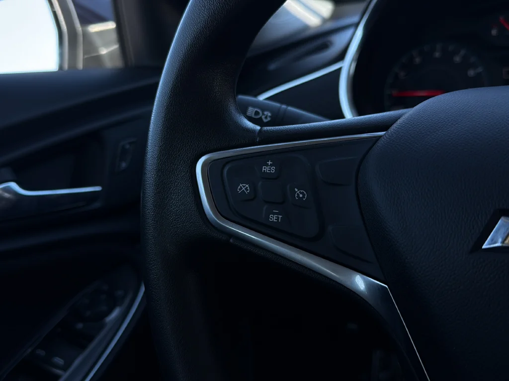 Used 2018 Blue Velvet Metallic Chevrolet LT image 17