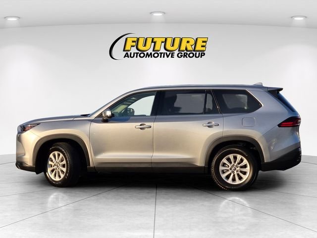 Used 2025 Silver Toyota XLE image 7