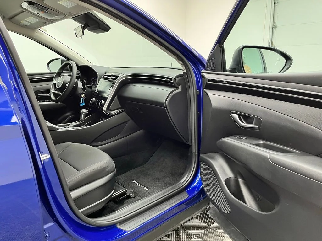 Used 2023 Blue Hyundai SE image 31