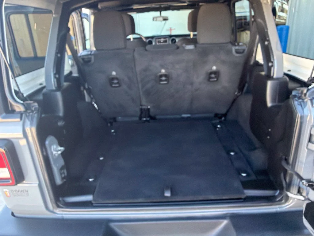 Used 2020 Gray Clearcoat Jeep Unlimited Sport S image 12