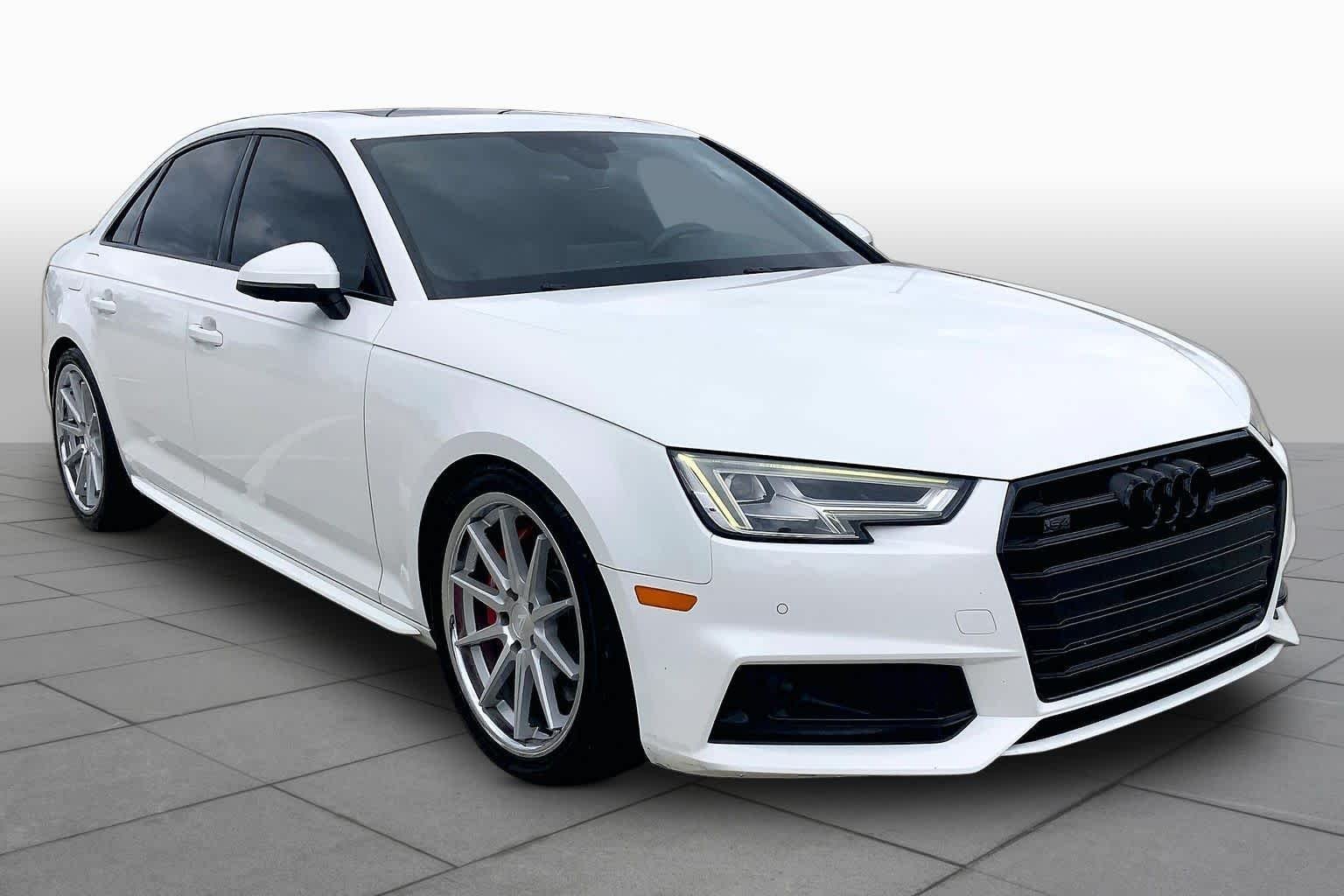Used 2018 Ibis White Audi Prestige image 3