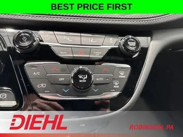 2026 Chrysler Pacifica Select - Photo 33