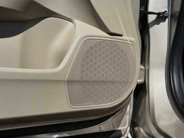 Used 2014 Silver Honda EX-L image 22