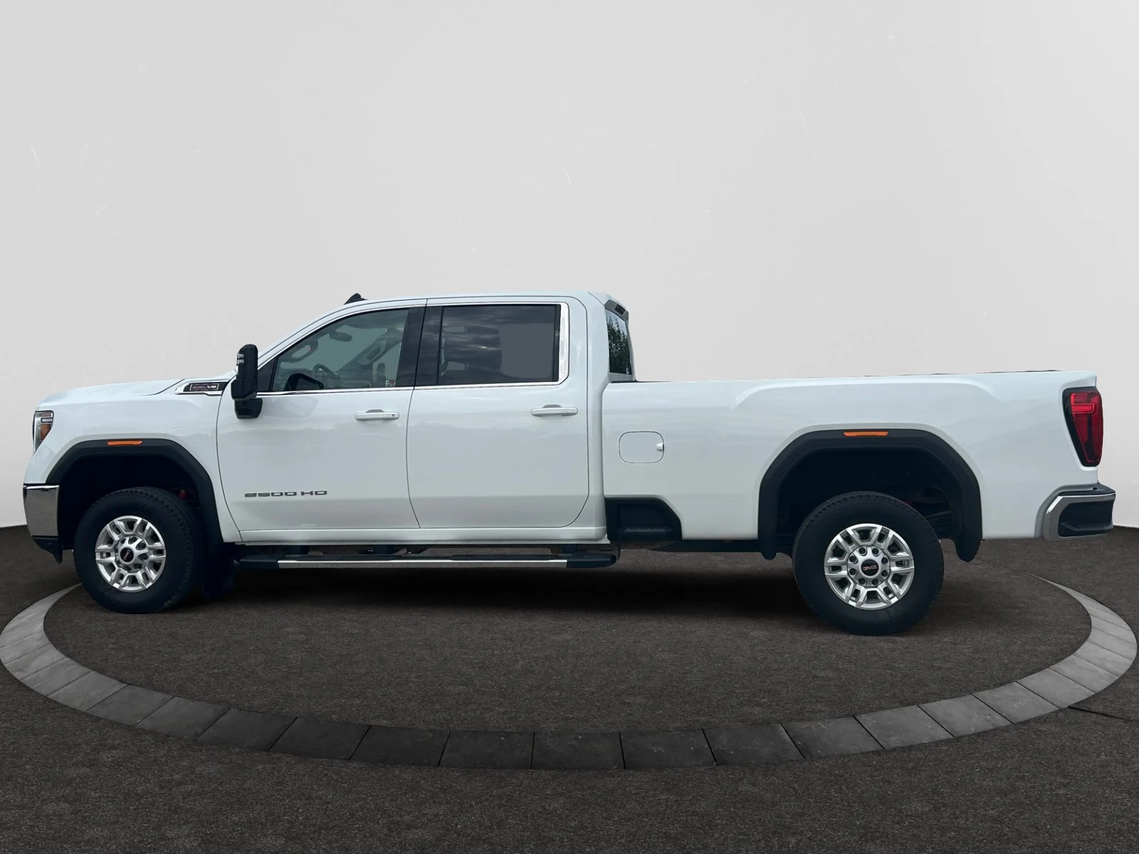 Used 2023 Summit White GMC SLE Crew Cab 4x4 6.6L GAS image 2