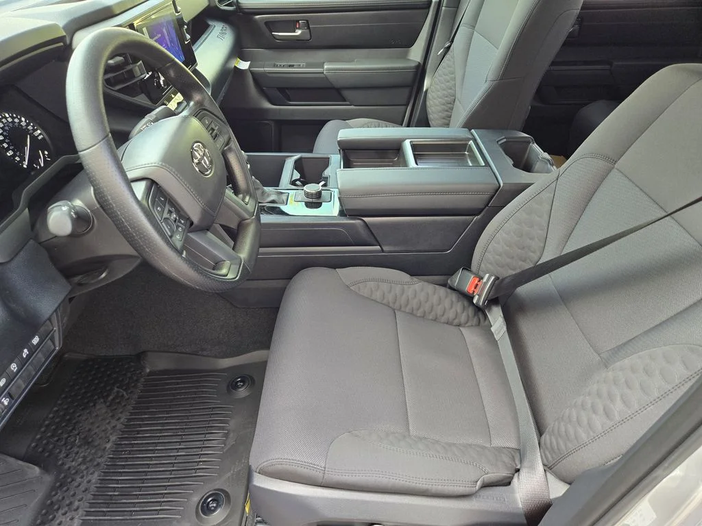 2026 Toyota Tundra SR5 - Photo 8