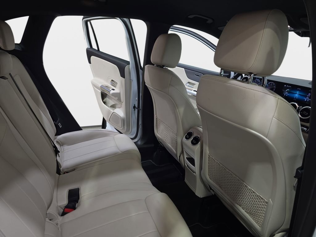 Used 2022  Mercedes-Benz GLA 250 image 13