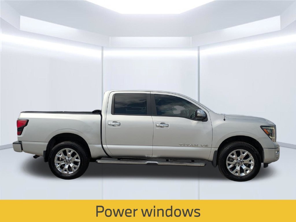 Used 2020 Silver Nissan SL image 8