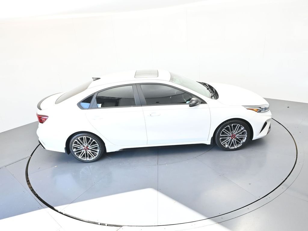 Used 2023 Snow White Pearl Kia GT image 33