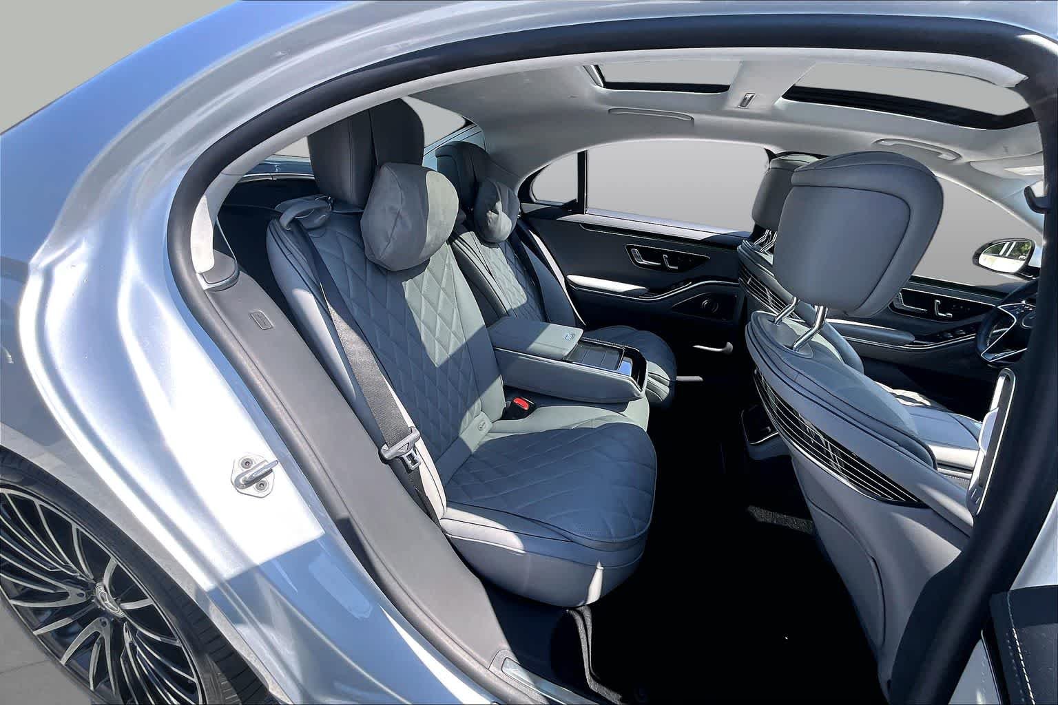 Used 2022 Cirrus Silver Mercedes-Benz S 580 image 20