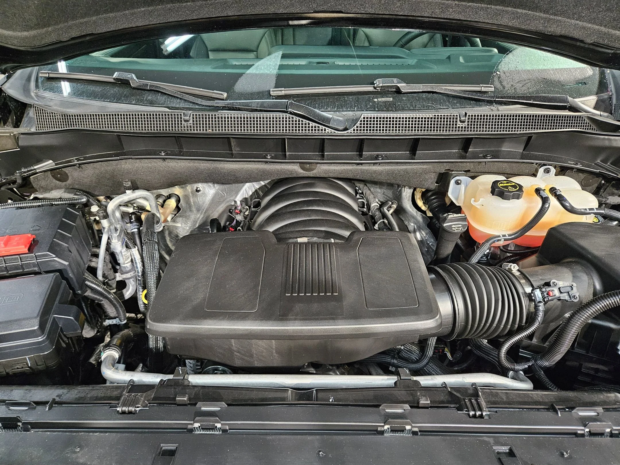 Used 2025 Black Chevrolet Z71 image 19