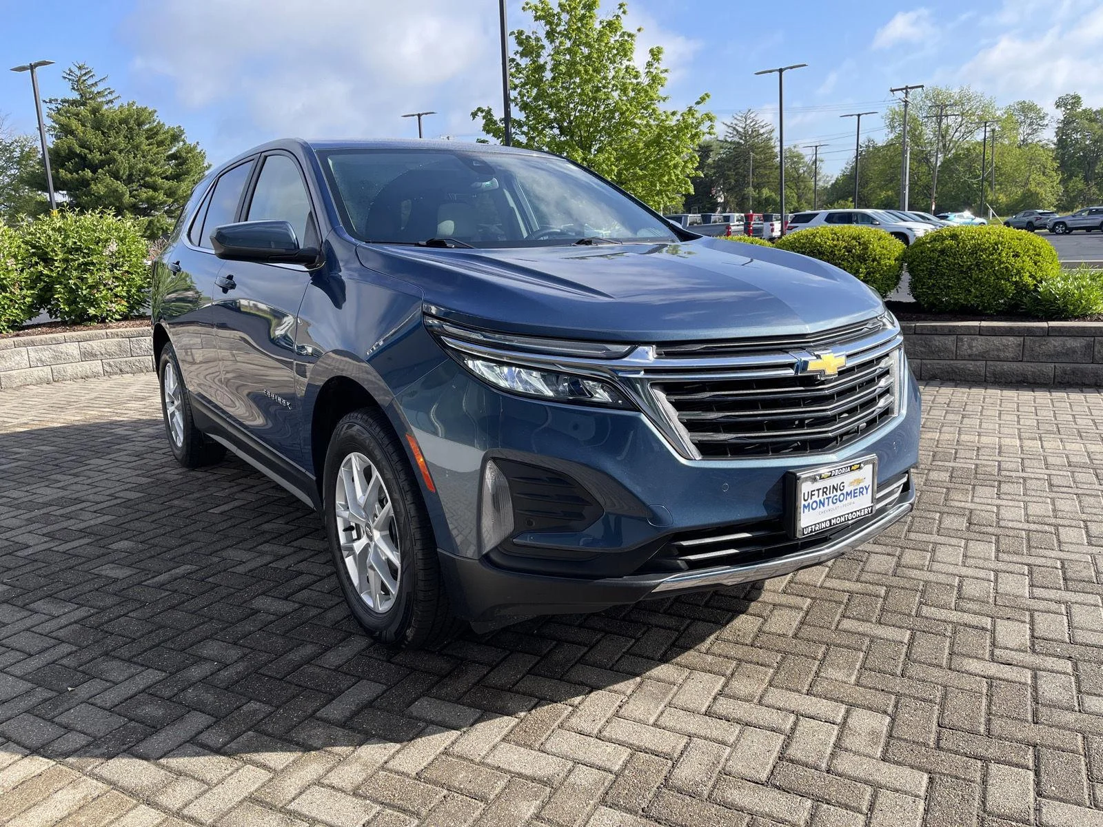 Used 2024 Lakeshore Blue Metallic Chevrolet LT image 7