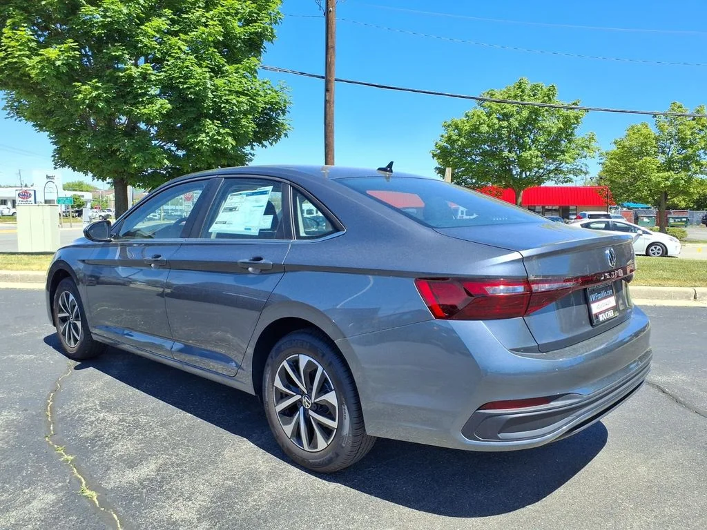 New 2026 Platinum Gray Metallic Volkswagen 1.5T S image 4