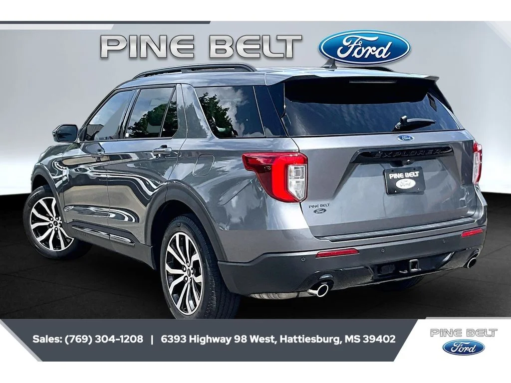 Used 2022 Carbonized Gray Metallic Ford ST-Line image 2