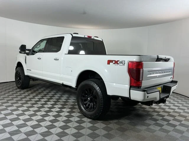Used 2022  Ford Platinum image 6