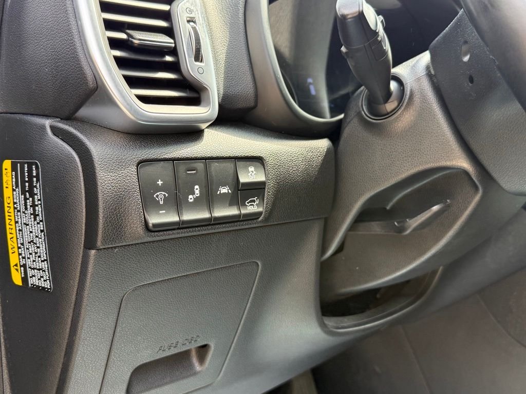 Used 2018 Silver Kia EX image 25