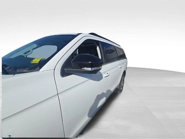 New 2026 Star White Metallic Tri-Coat Ford MAX Active image 57