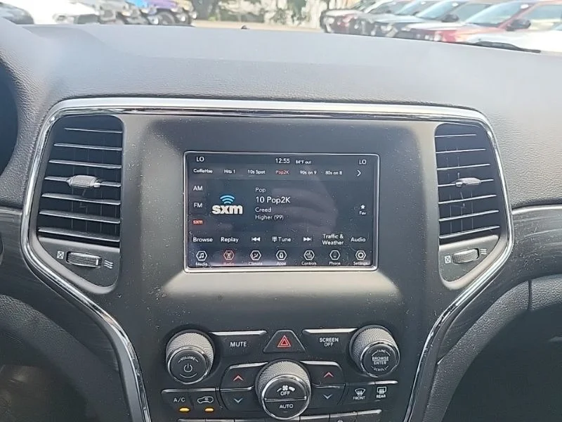 Used 2019 Black Jeep Laredo image 12