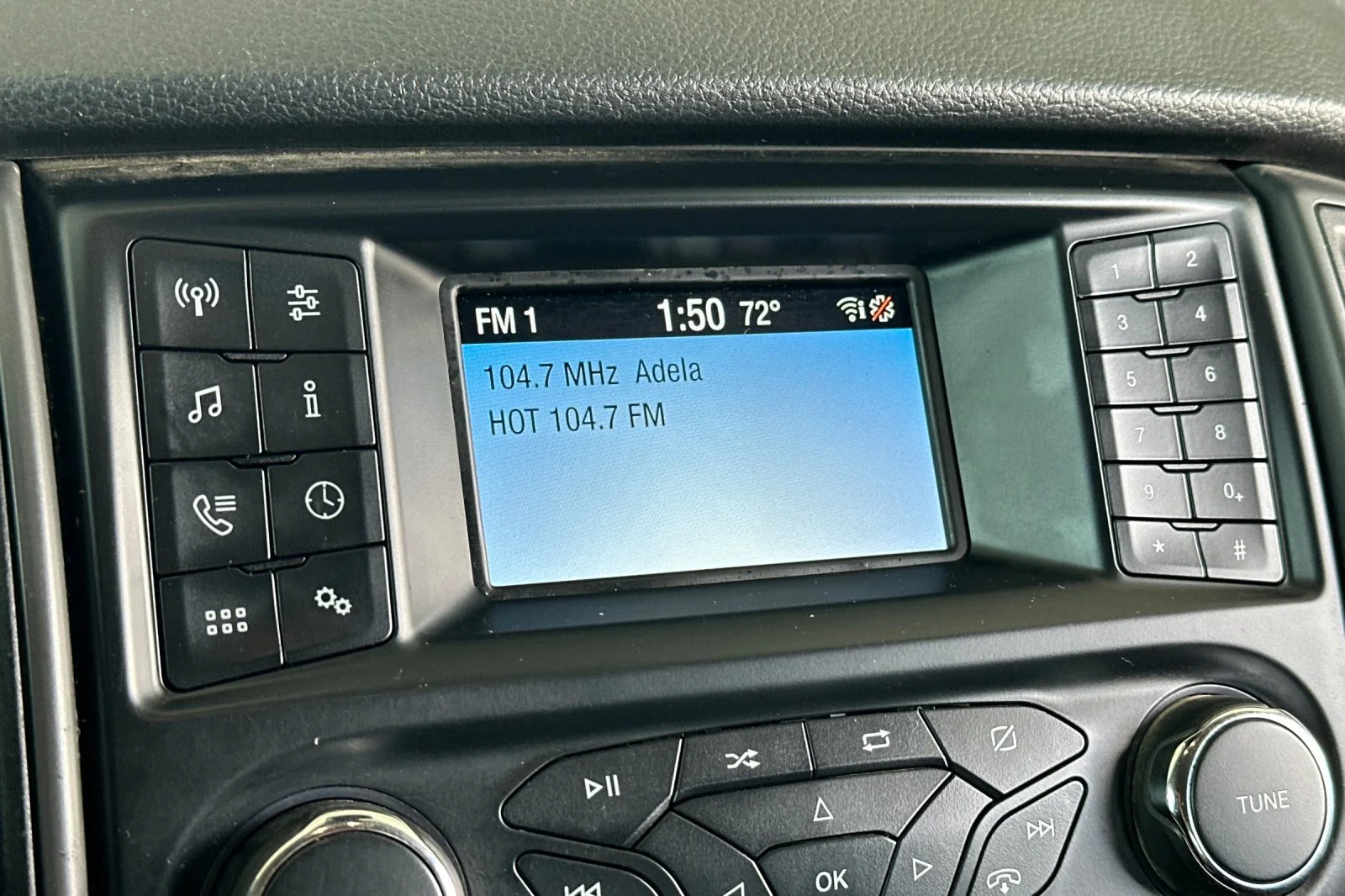 Used 2021 White Ford XL image 17