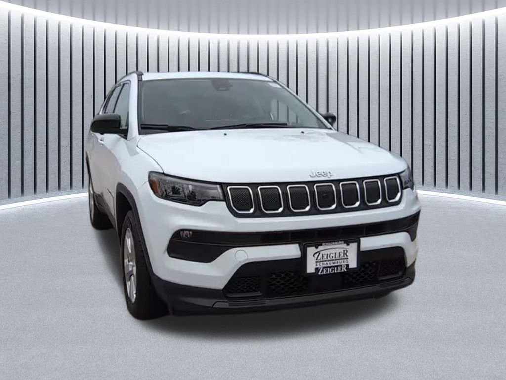 Used 2022 White Jeep Latitude image 1