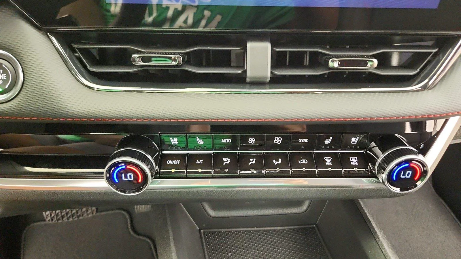 2027 Chevrolet Equinox RS - Photo 19