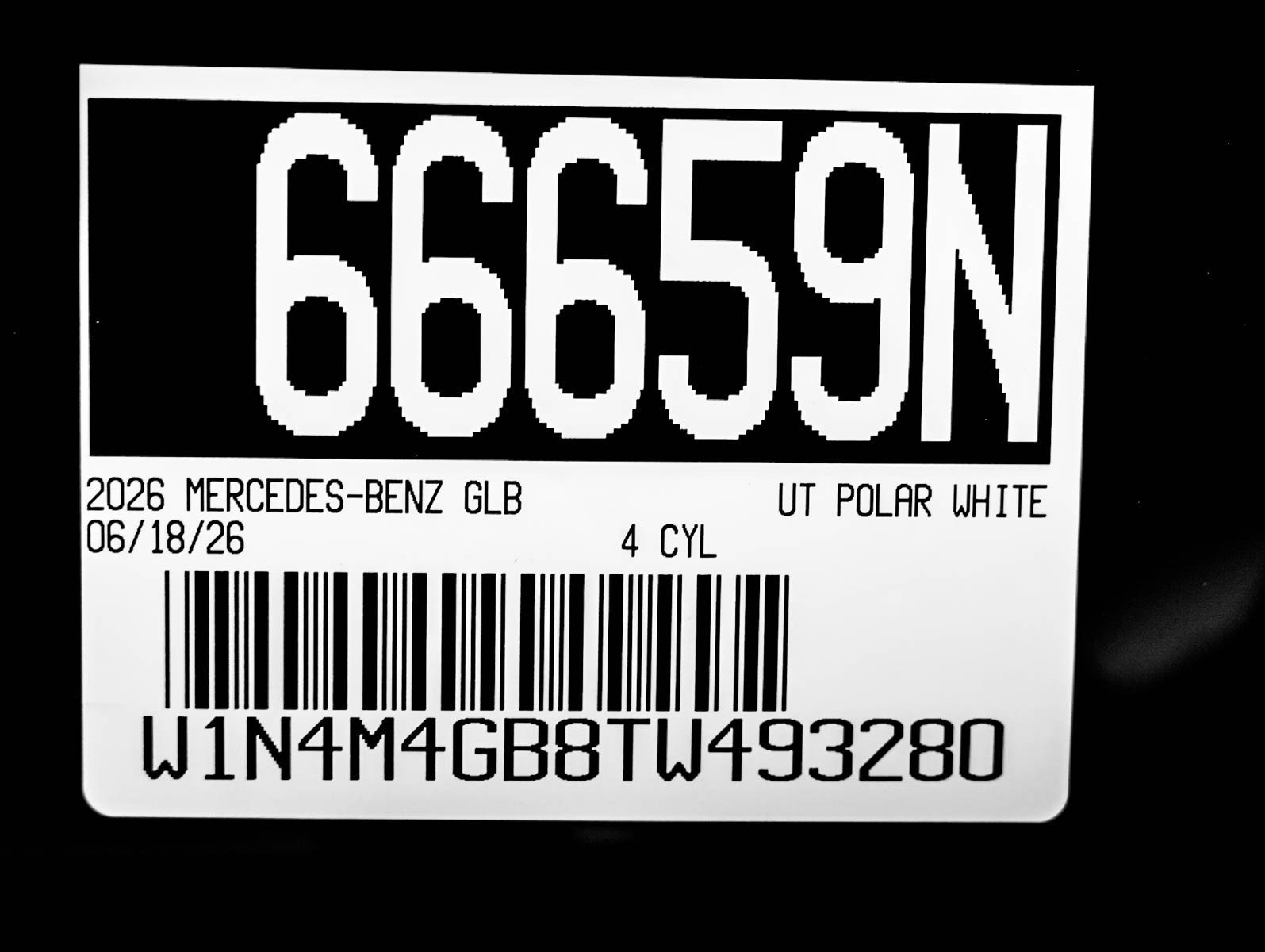 New 2026 Polar White Mercedes-Benz GLB 250 image 24