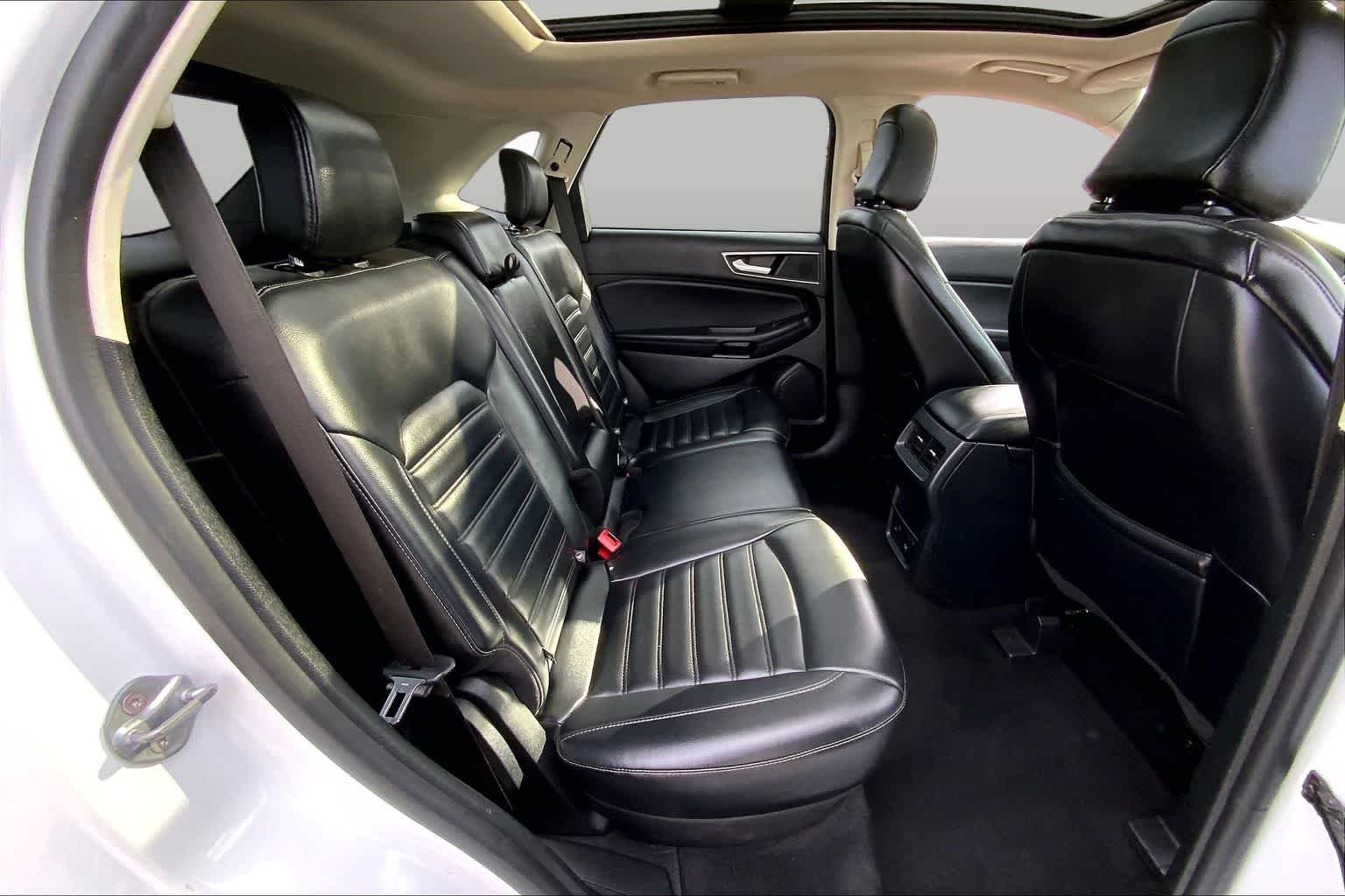 Certified Used 2024 Oxford White Ford SEL image 18