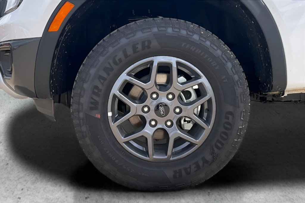 New 2026 Oxford White Ford XLT image 12