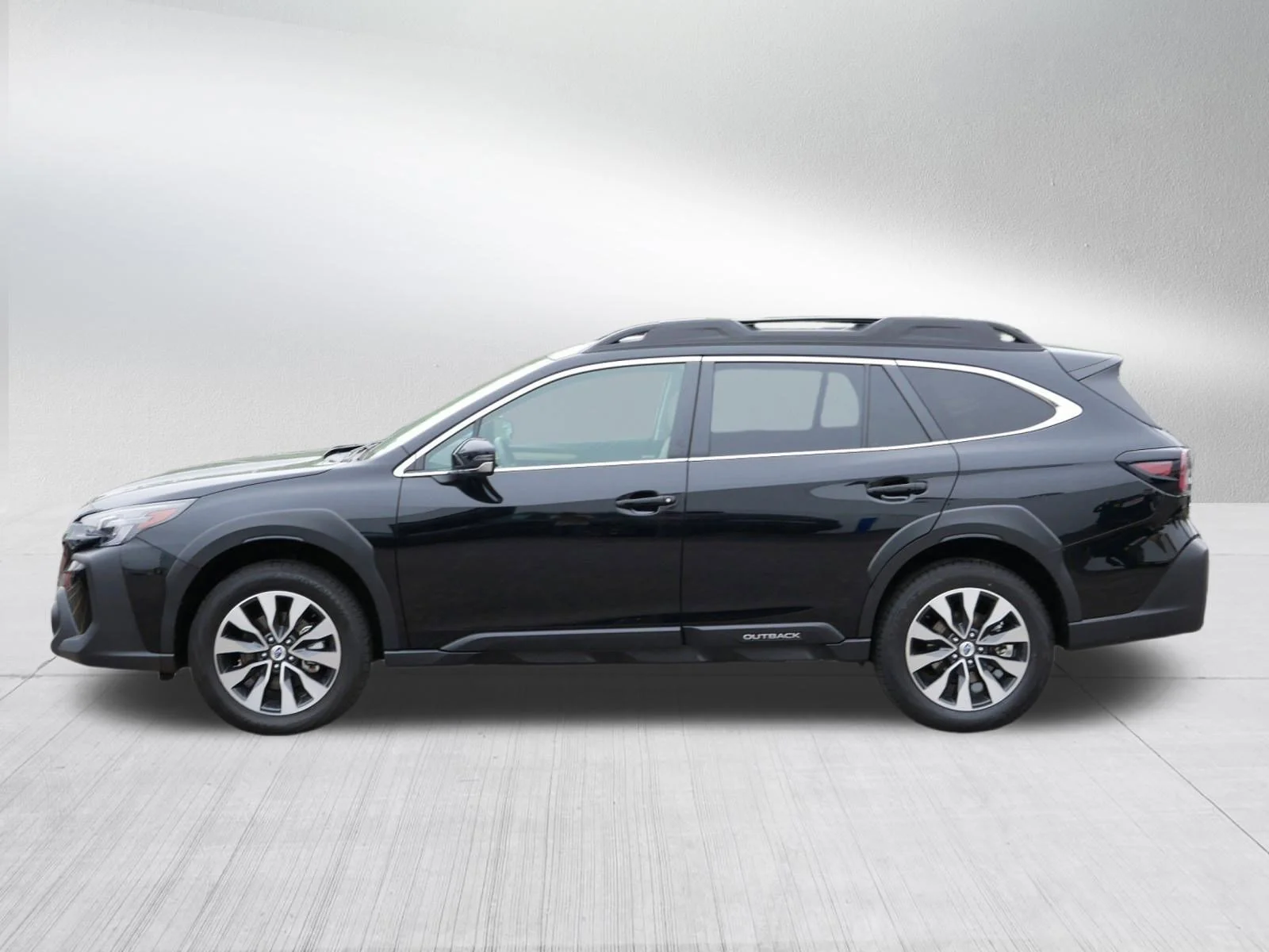 Used 2023 Crystal Black Silica Subaru Limited image 4