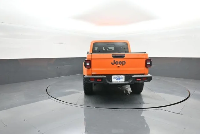 Used 2025  Jeep Rubicon image 6