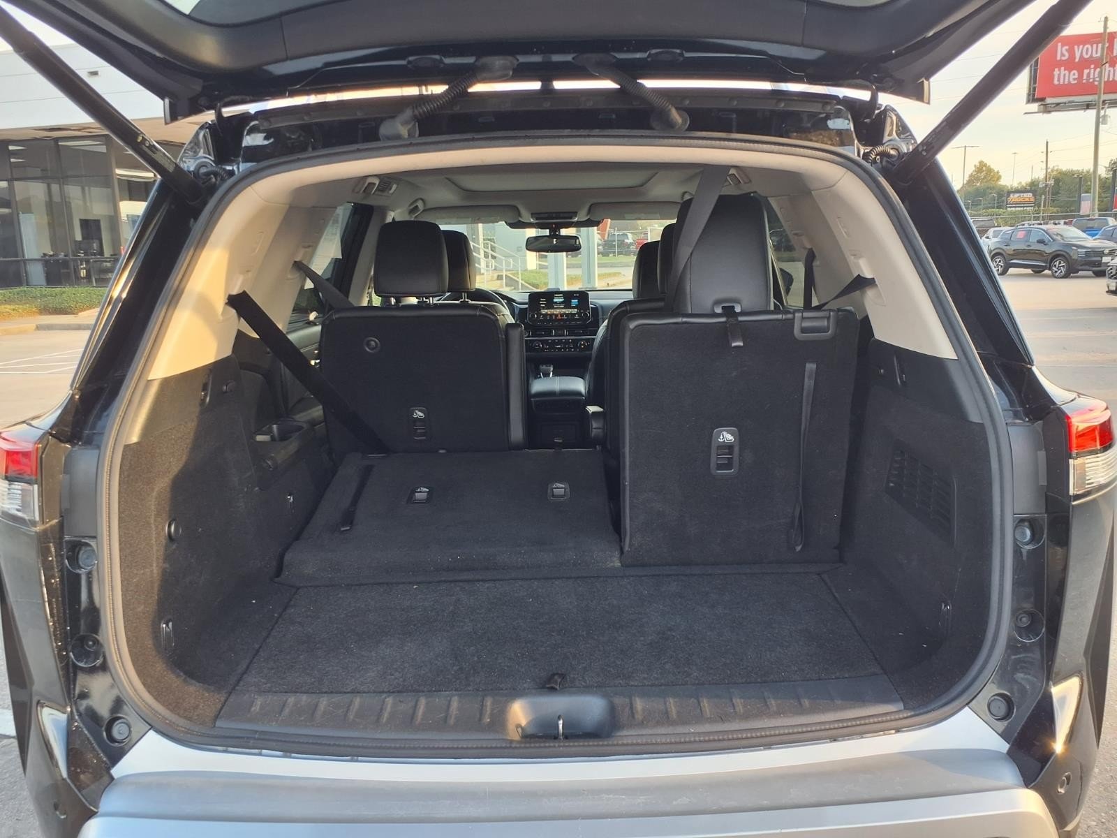 2022 Nissan Pathfinder SL Black at Robbins Nissan