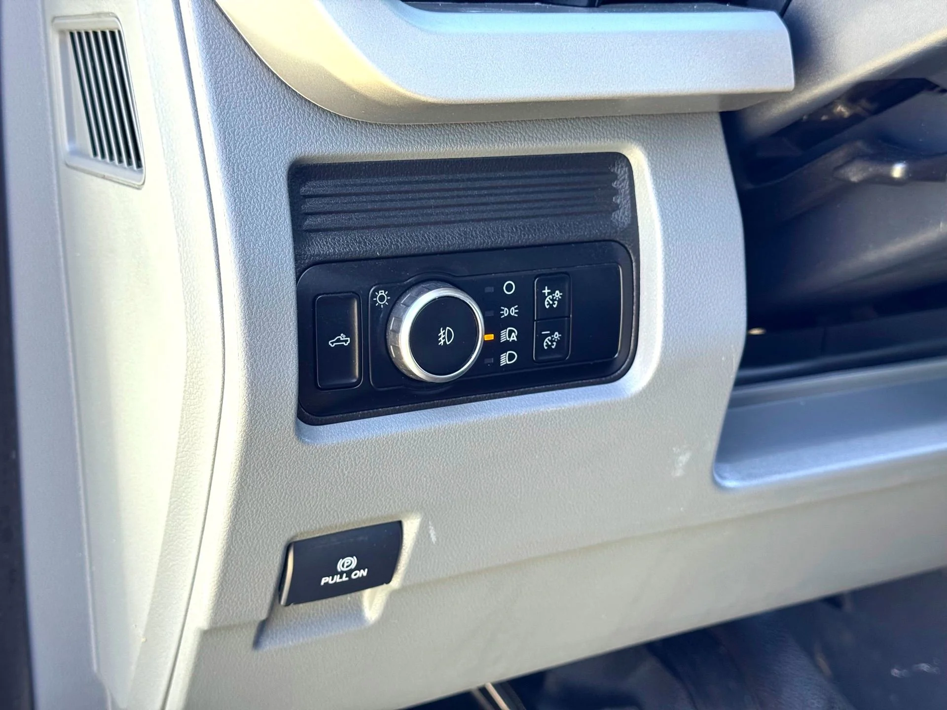 Used 2023  Ford XL image 14