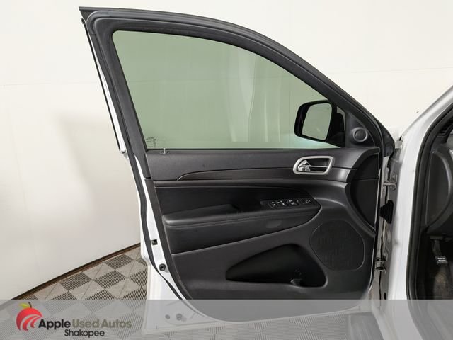 Used 2015 White Jeep Altitude image 8
