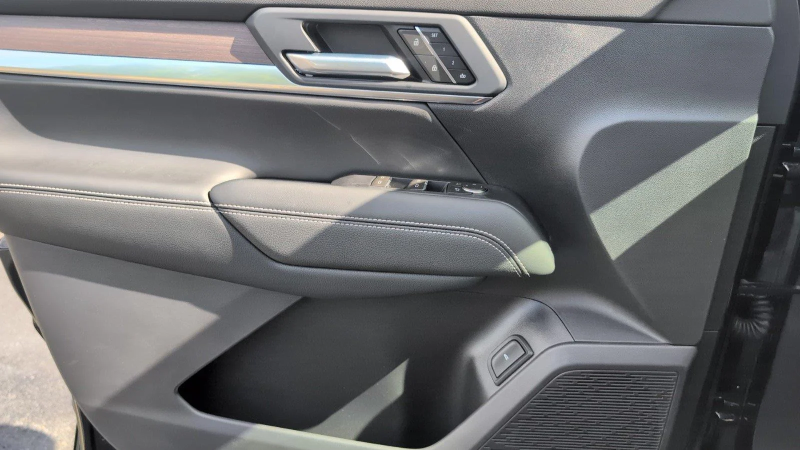 New 2026 Ebony Twilight Metallic GMC Denali image 18