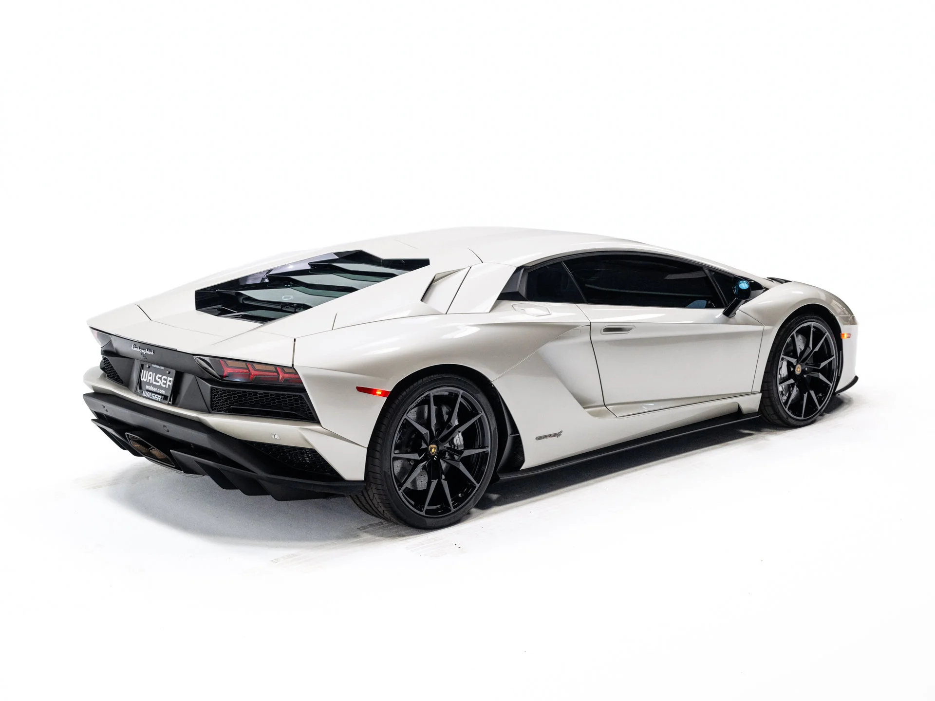 Used 2018 Bianco Isis Lamborghini  image 5