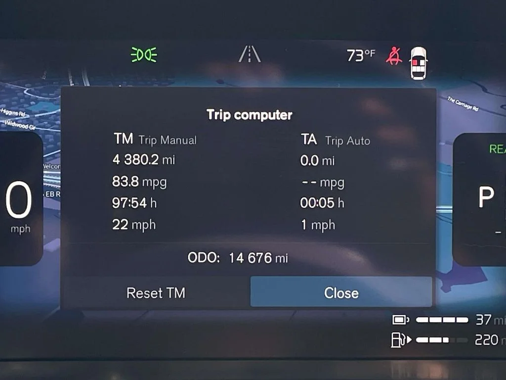 Used 2025 Bright Dusk Metallic Volvo Plus image 15