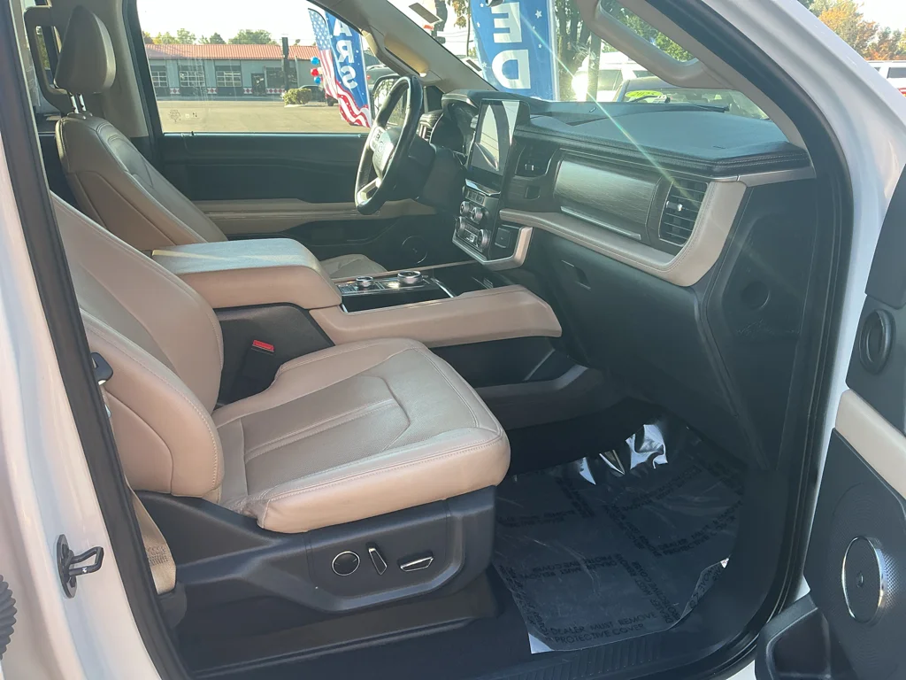 Used 2024 Oxford White Ford Limited image 16