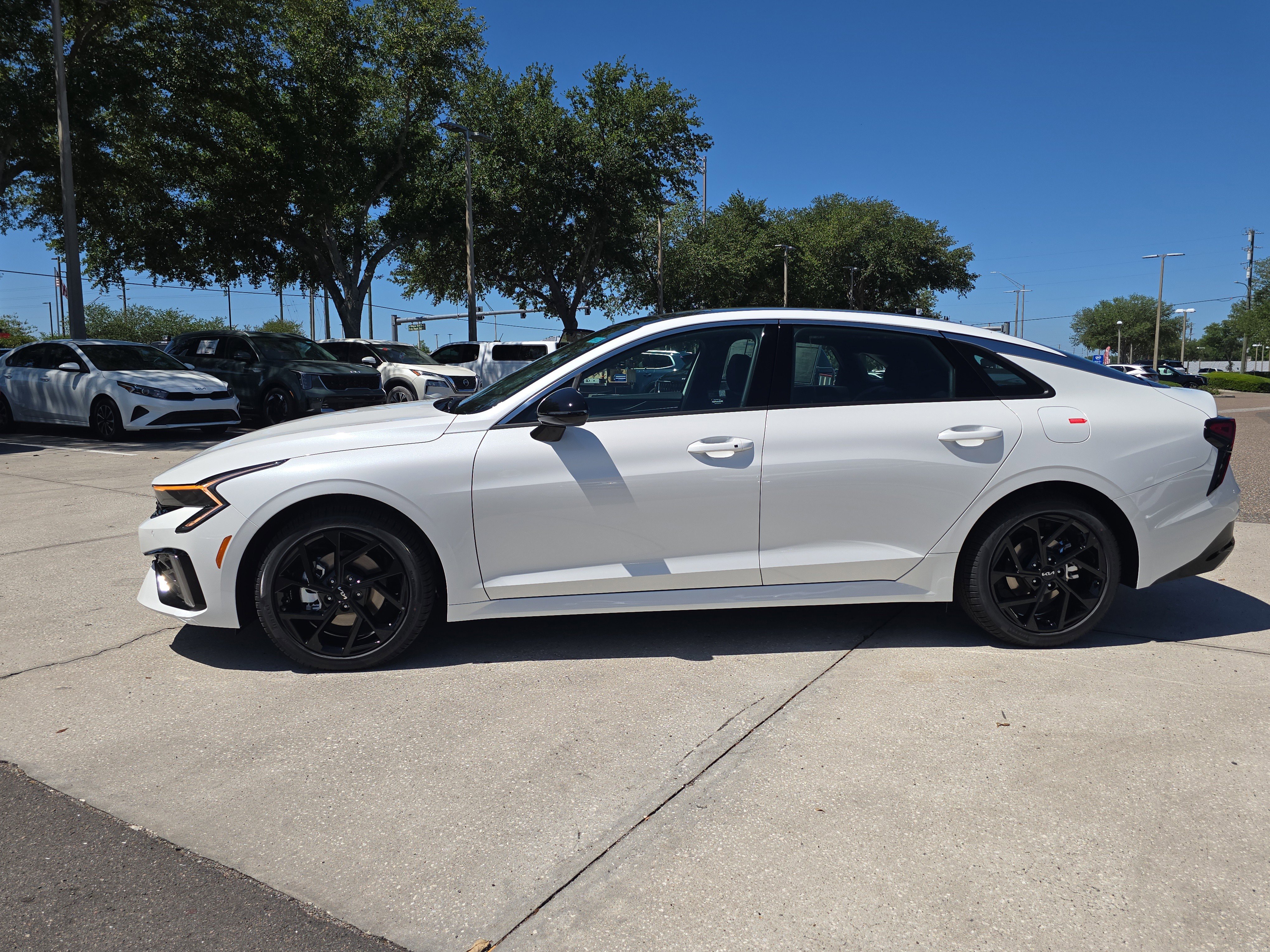 New 2026 Snow White Pearl Kia GT-Line FWD image 5