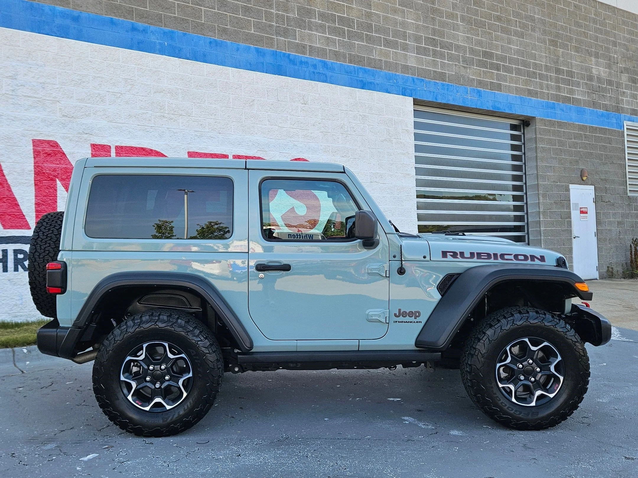Used 2023 Earl Clearcoat Jeep Rubicon image 8