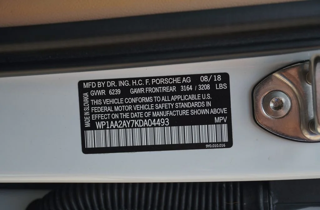 Used 2019 White Porsche Base image 25